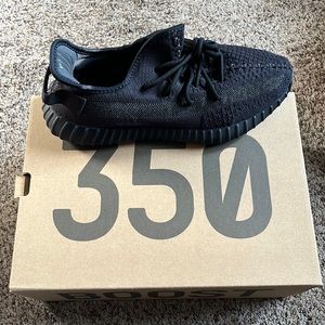 Yeezy sz10 boost 350 v2 color onyx